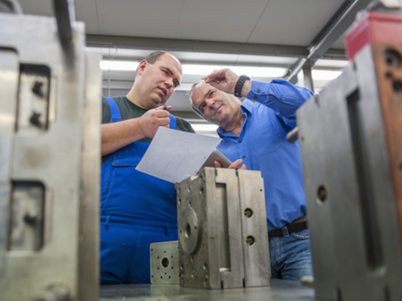Konstruktion und Werkzeugbau 6